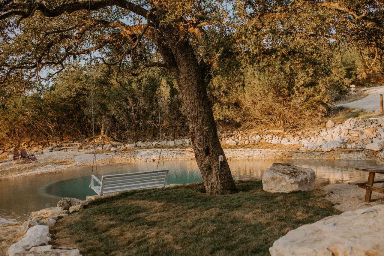 Hummingbird Haus - Hill Country Views On 20 Acres With Firepit Villa Spring Branch Dış mekan fotoğraf