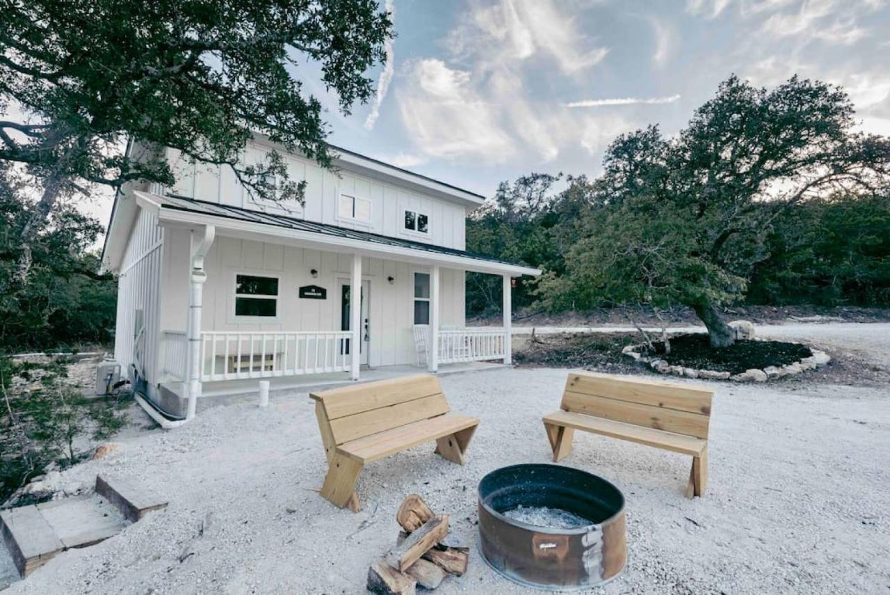 Hummingbird Haus - Hill Country Views On 20 Acres With Firepit Villa Spring Branch Dış mekan fotoğraf